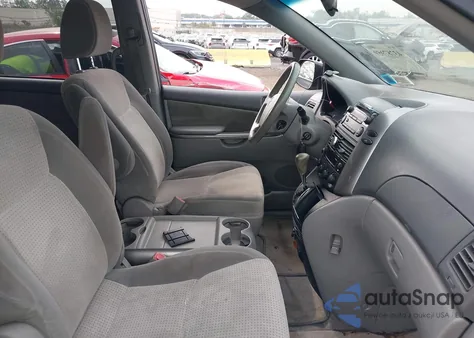 2010 Toyota Sienna Le из США, поврежденный, VIN 5TDKK4CC8AS329785